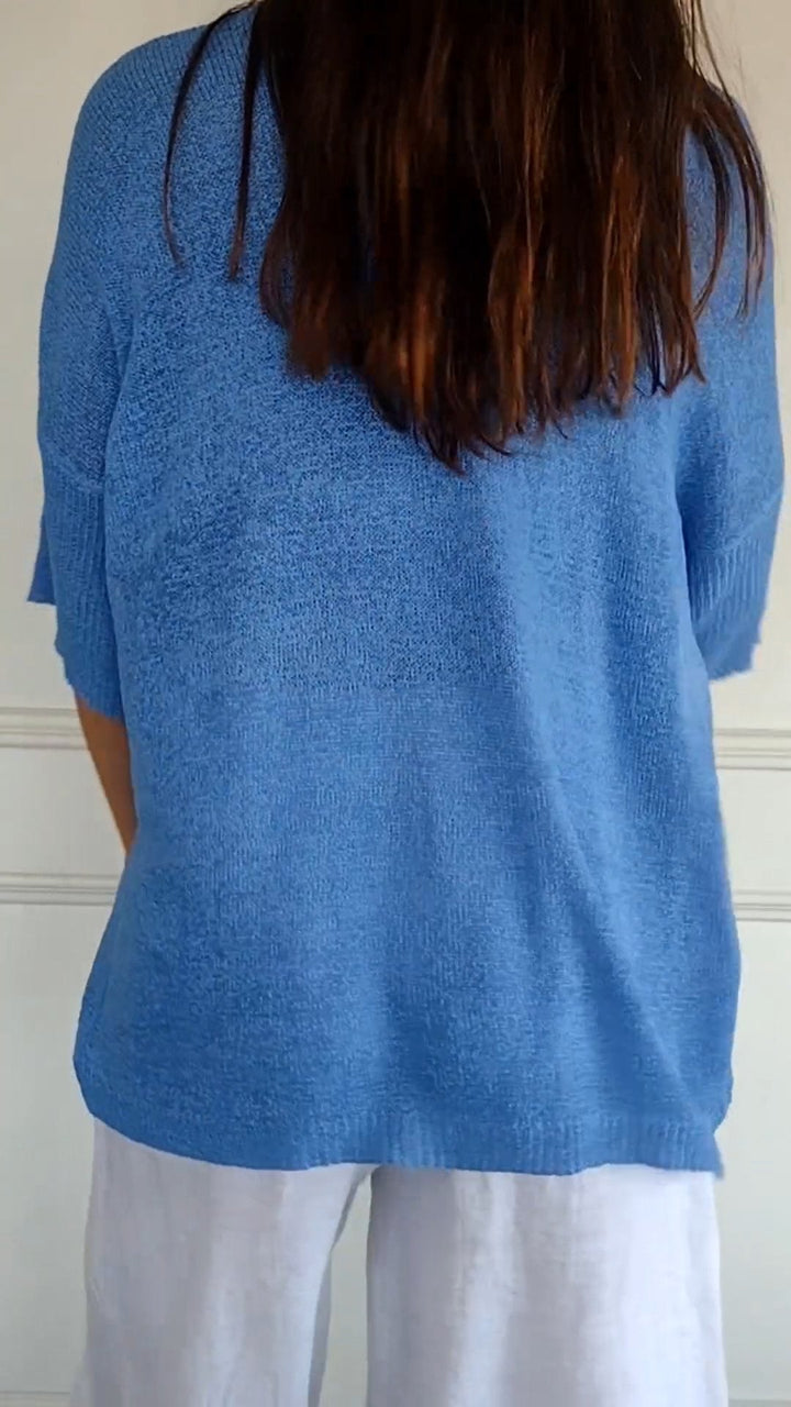 Vera™ Plain knitted top with V-neckline